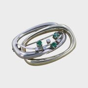 Brosa din aur alb si galben 14k cu diamante si smaralde