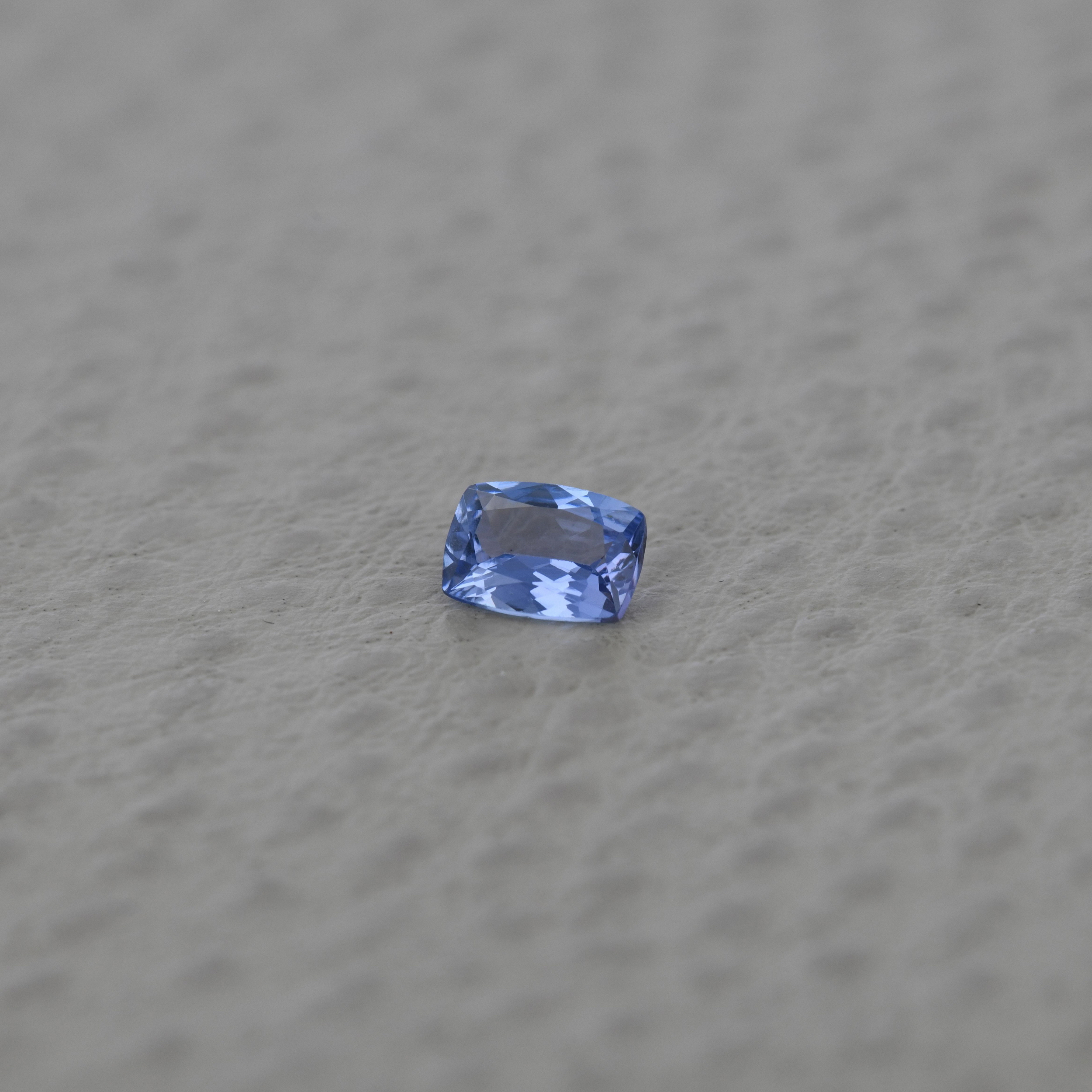 Tanzanit 0,96 ct.,Tanzania, certificare ALGT Antwerp