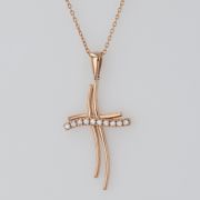Pandantiv cruce 2,73 gr. aur roz 18k cu diamante
