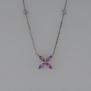 Lant cu pandantiv 3,19 grame aur alb 18k, cu safire roz si diamante