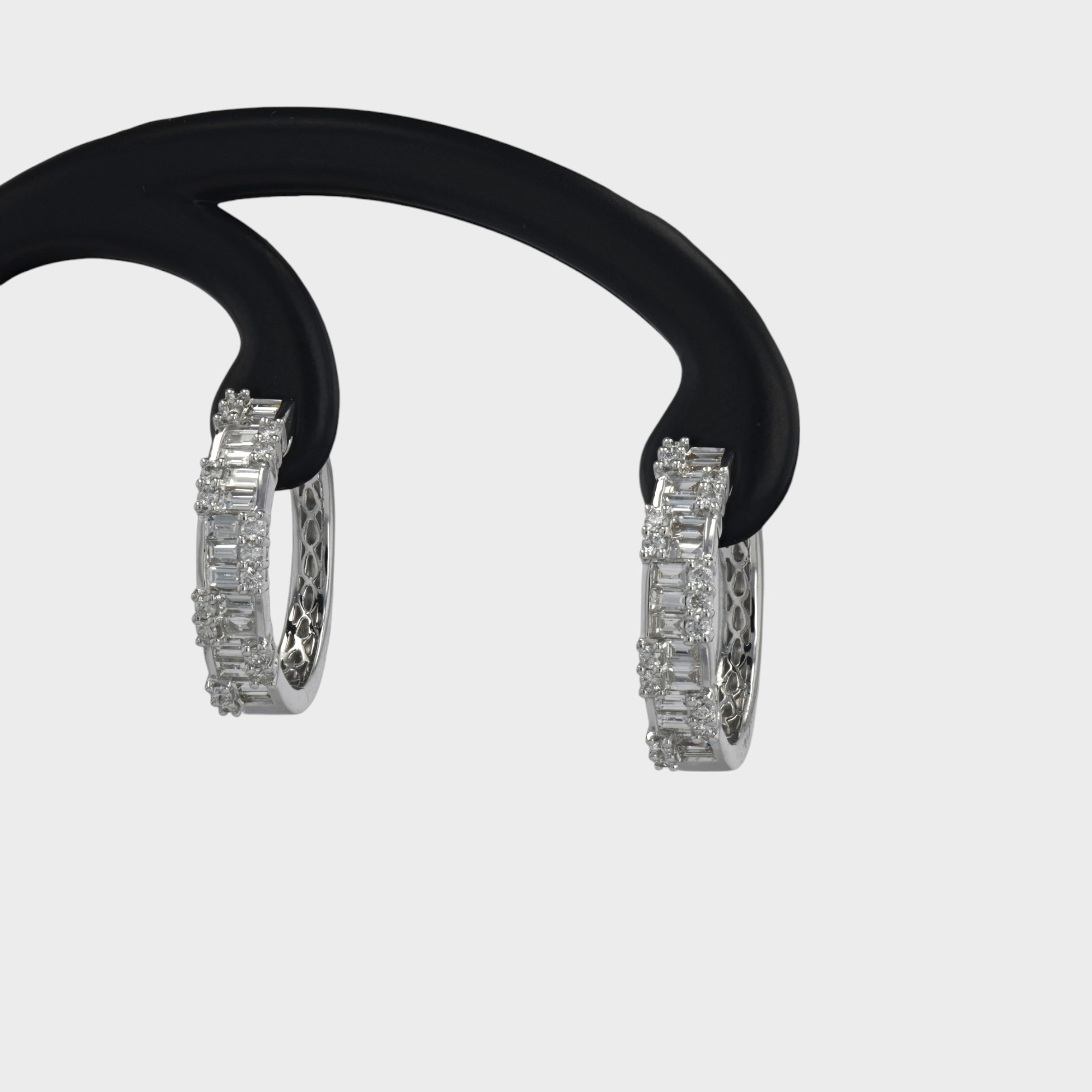 Cercei aur alb 18k, cu diamante