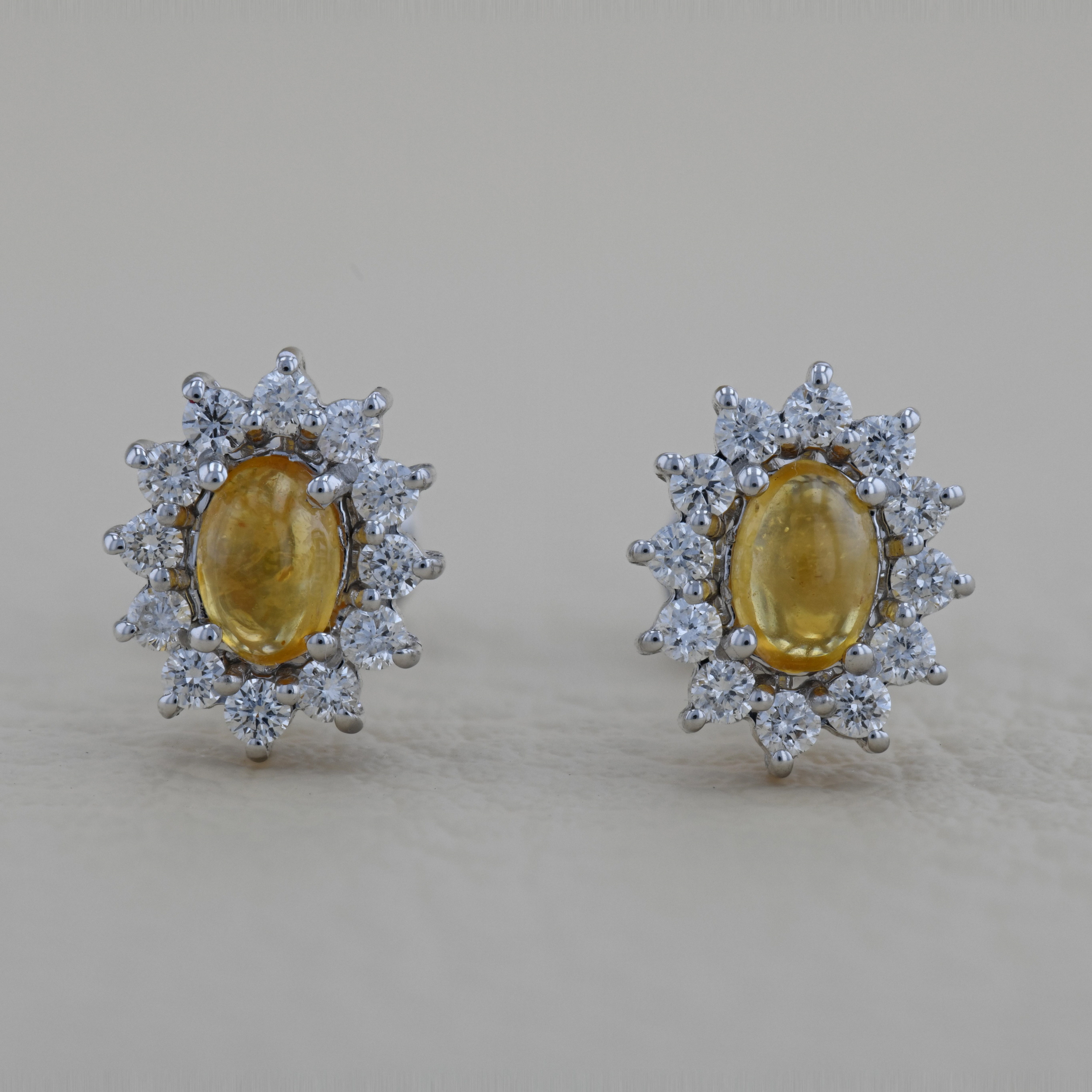 Cercei din aur alb cu safire galbene si diamante