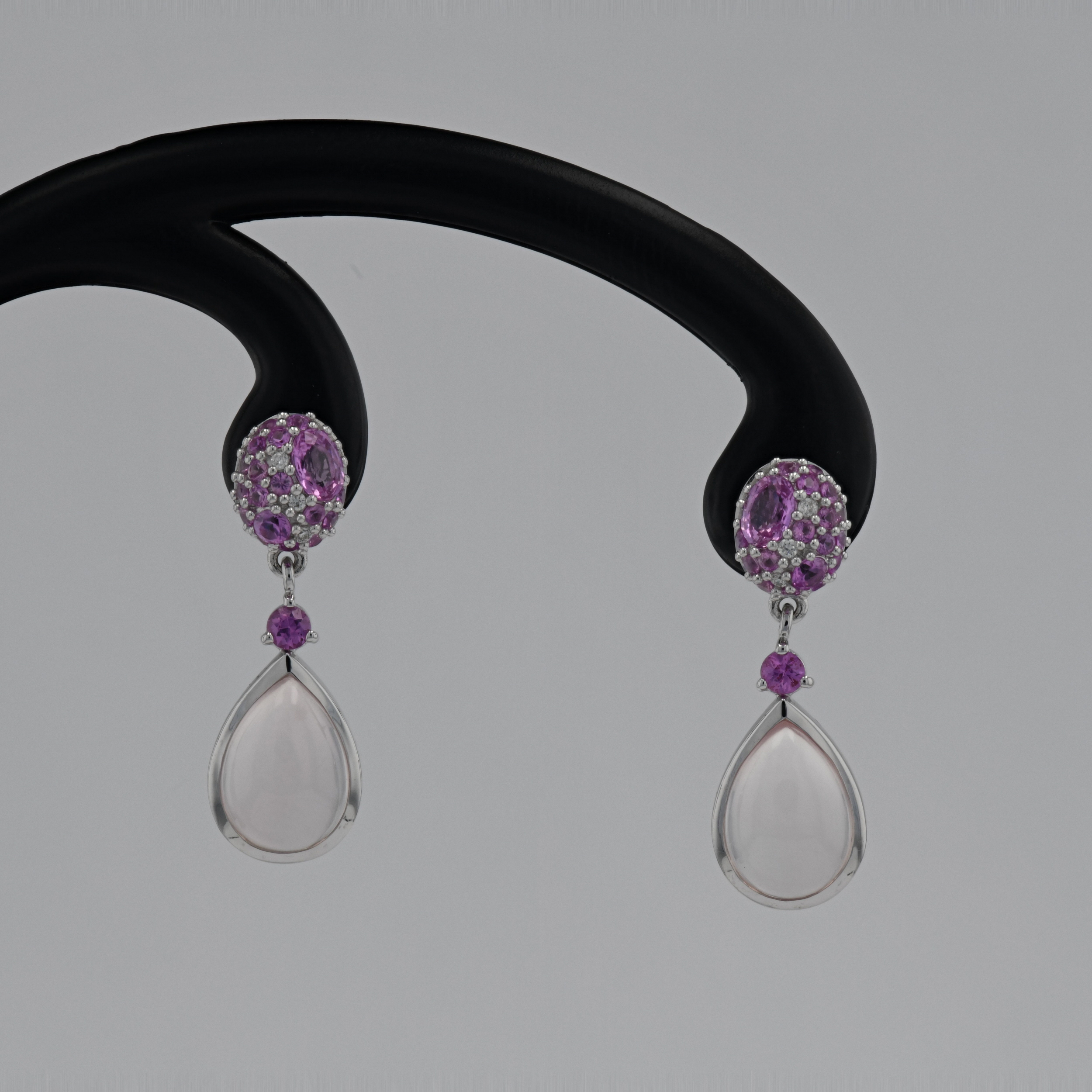 Cercei din aur alb cu safire, cuart si diamante