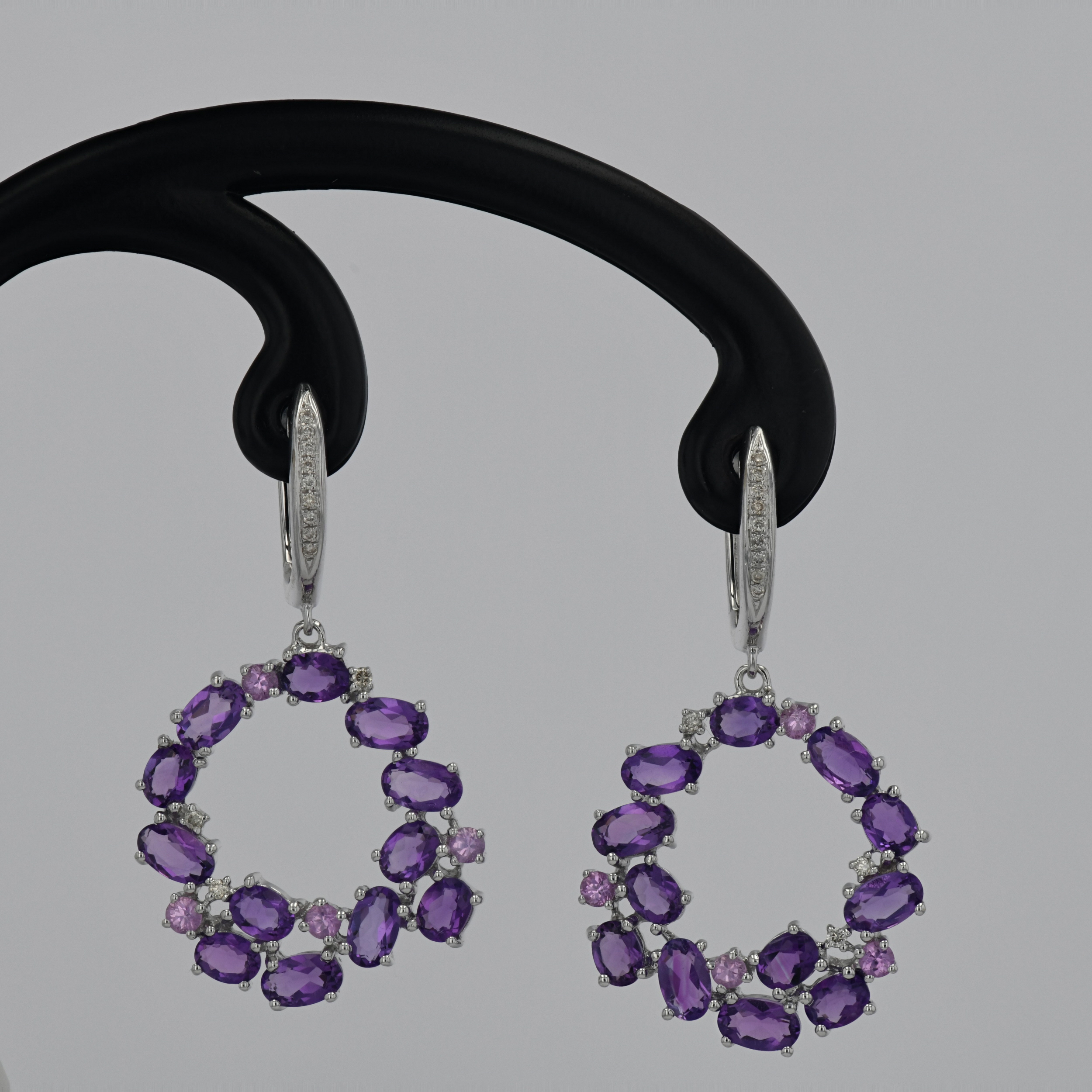 Cercei din aur alb cu ametiste, safire roz si diamante