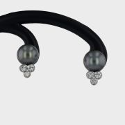 Cercei din aur alb 18k cu perle de cultura si diamante