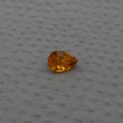 Clinohumit 3,93 ct., certificare HKD GL Canada