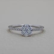 Inel din aur alb 18k cu diamante