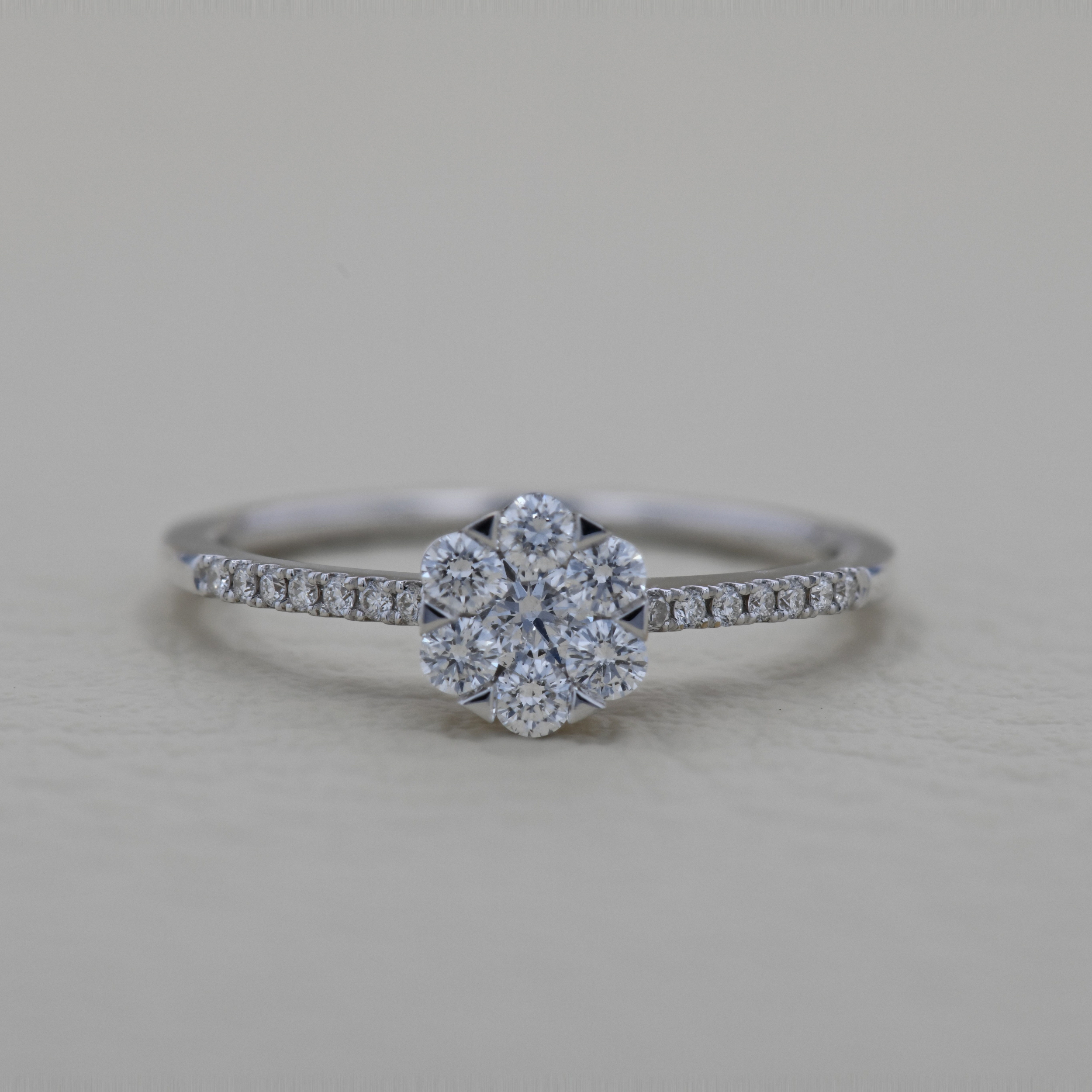 Inel din aur alb 18k cu diamante