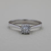 Inel din aur alb 18k cu diamante