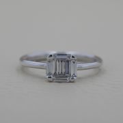 Inel din aur alb 18k cu diamante