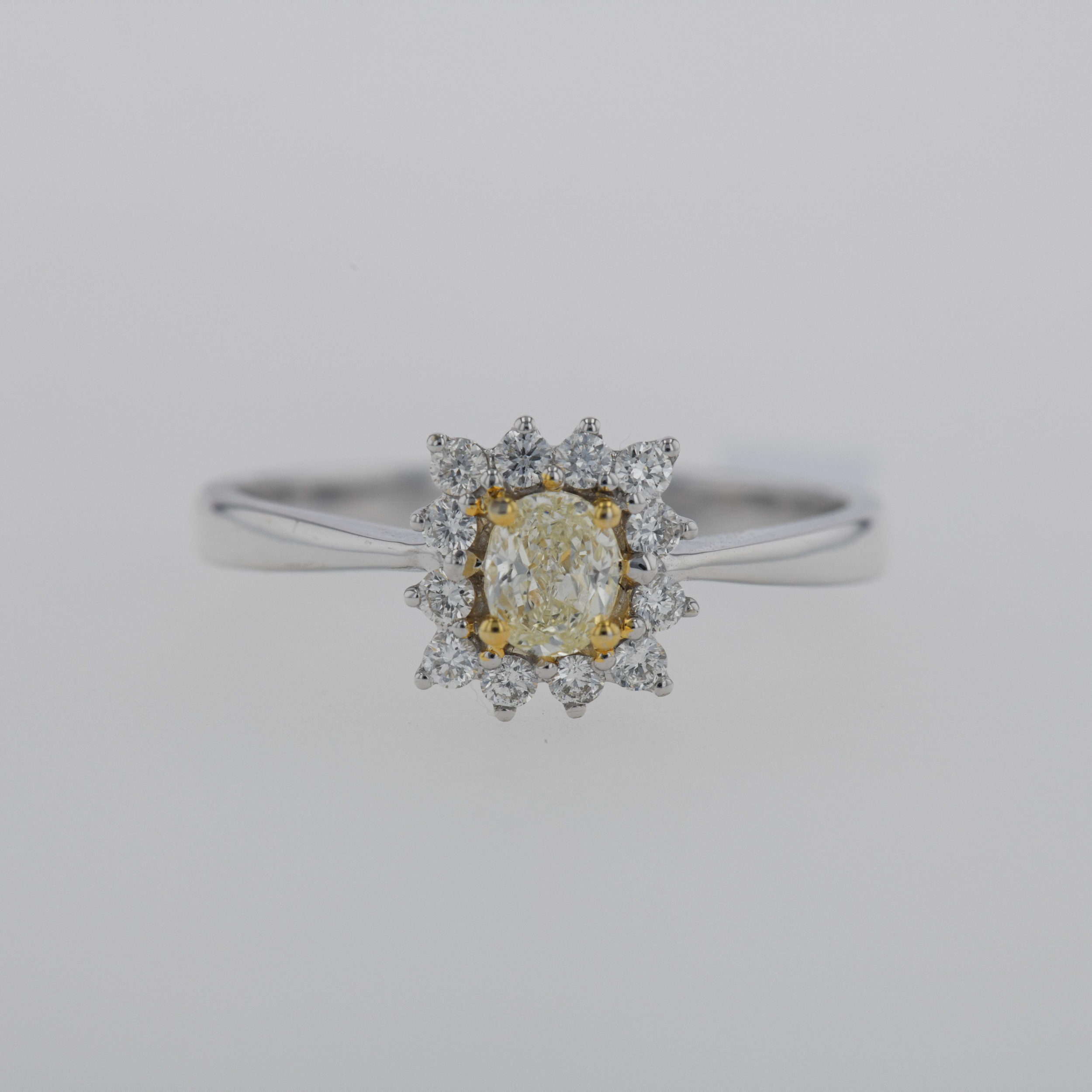 Inel din aur alb 18k cu diamante, 2,54 grame