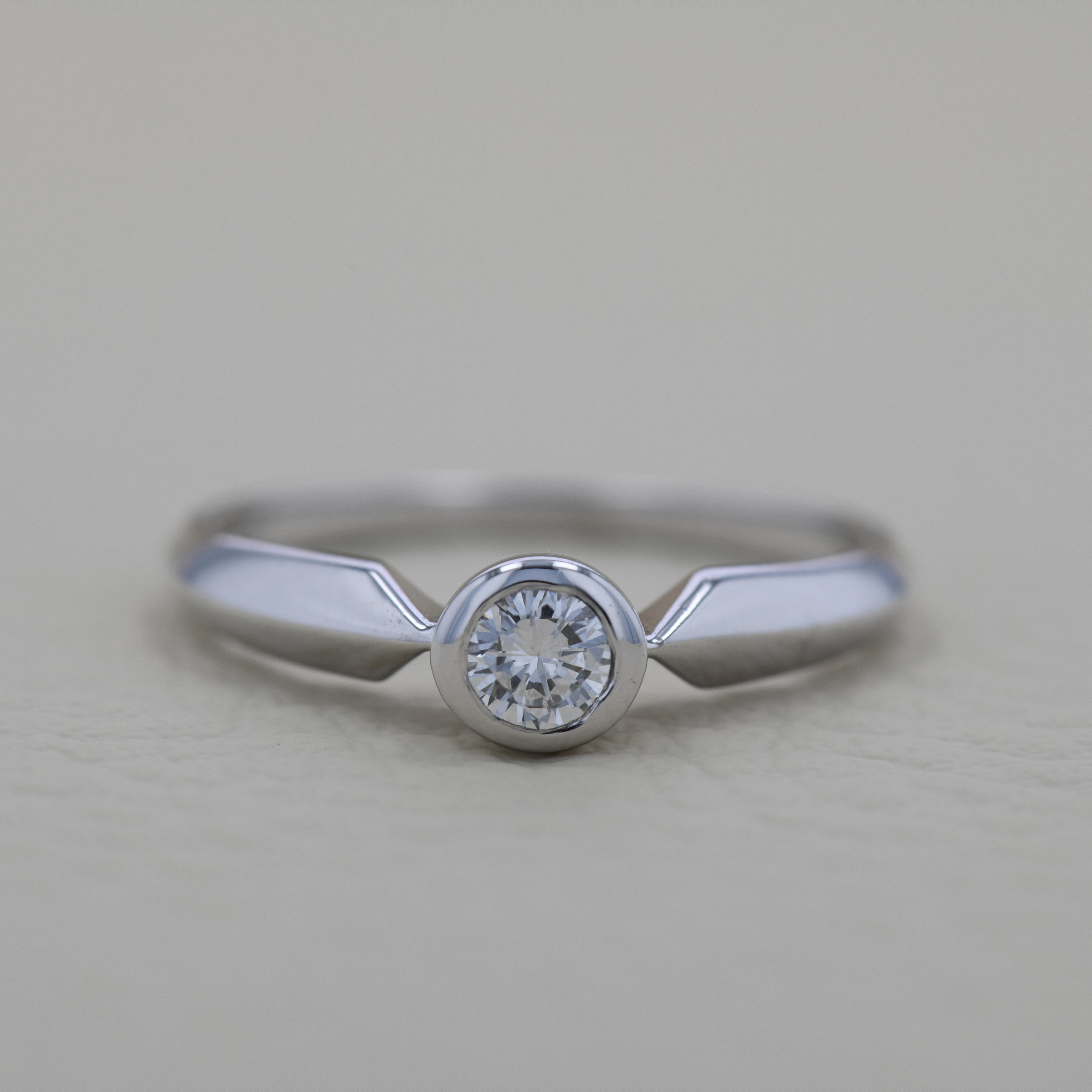 Inel de logodna cu diamant