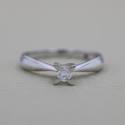 Inel de aur alb cu diamant rotund