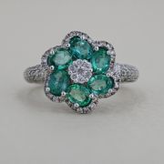 Inel cu smaralde si diamante, aur alb 18k