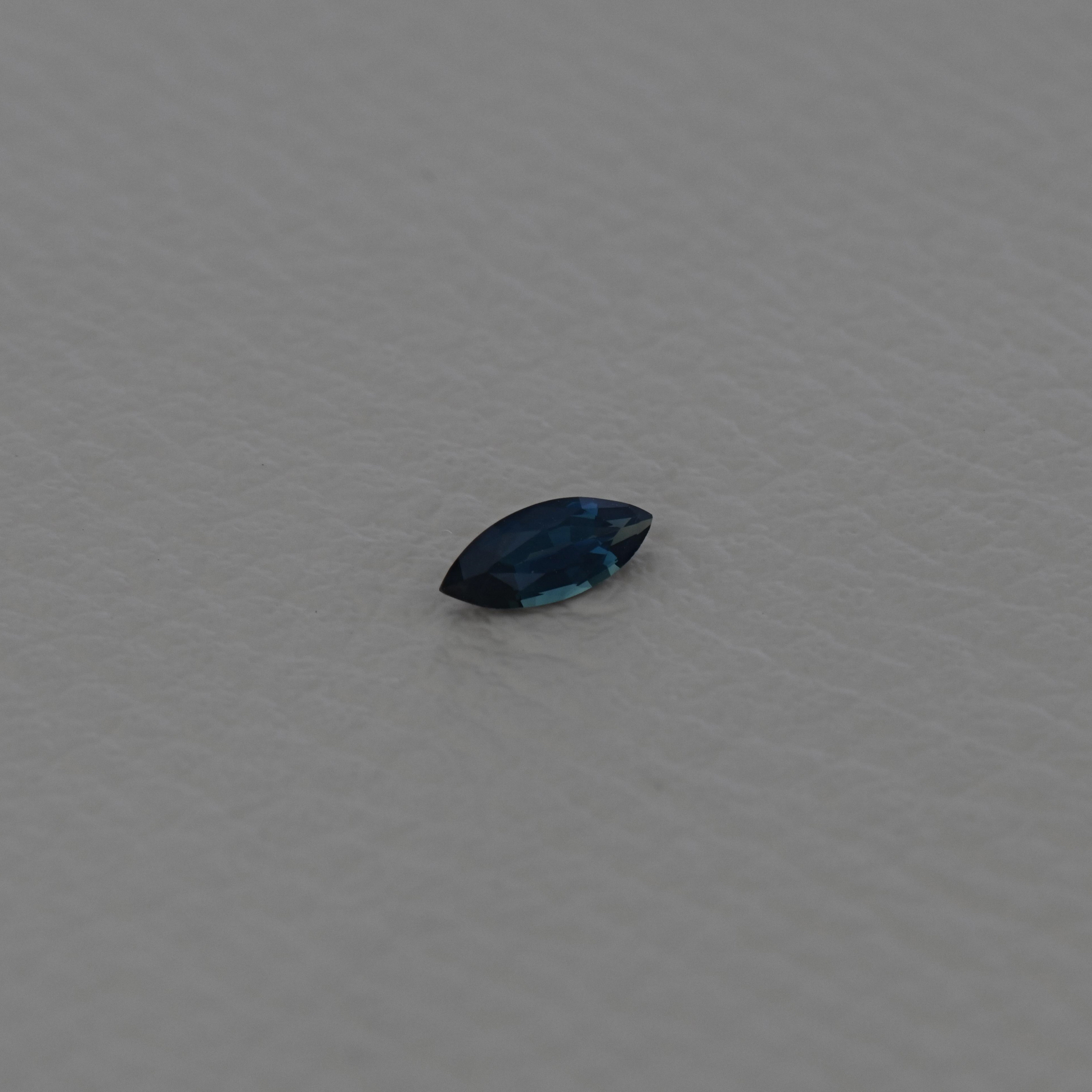 Safir 0,44 Ct., Magmatic, Vietnam, Neincalzit, Certificare ALGT Antwerp Sku