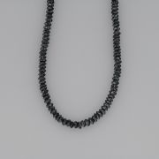 Colier 6,90 grame din diamante negre(brute), inchizatoare aur alb 18k