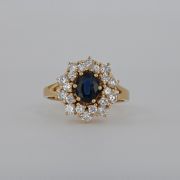 Inel din aur galben 18k, 4,96 grame, cu safir si briliante