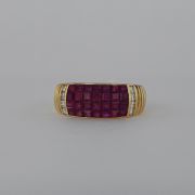 Inel din aur galben 18k cu rubine si diamante